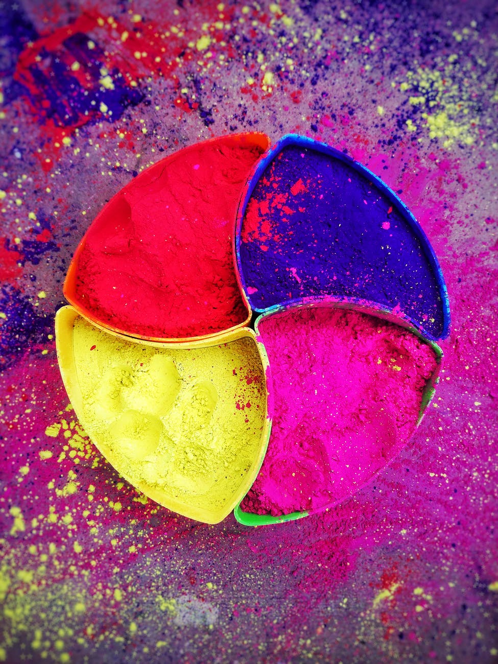 multicolored powder photo